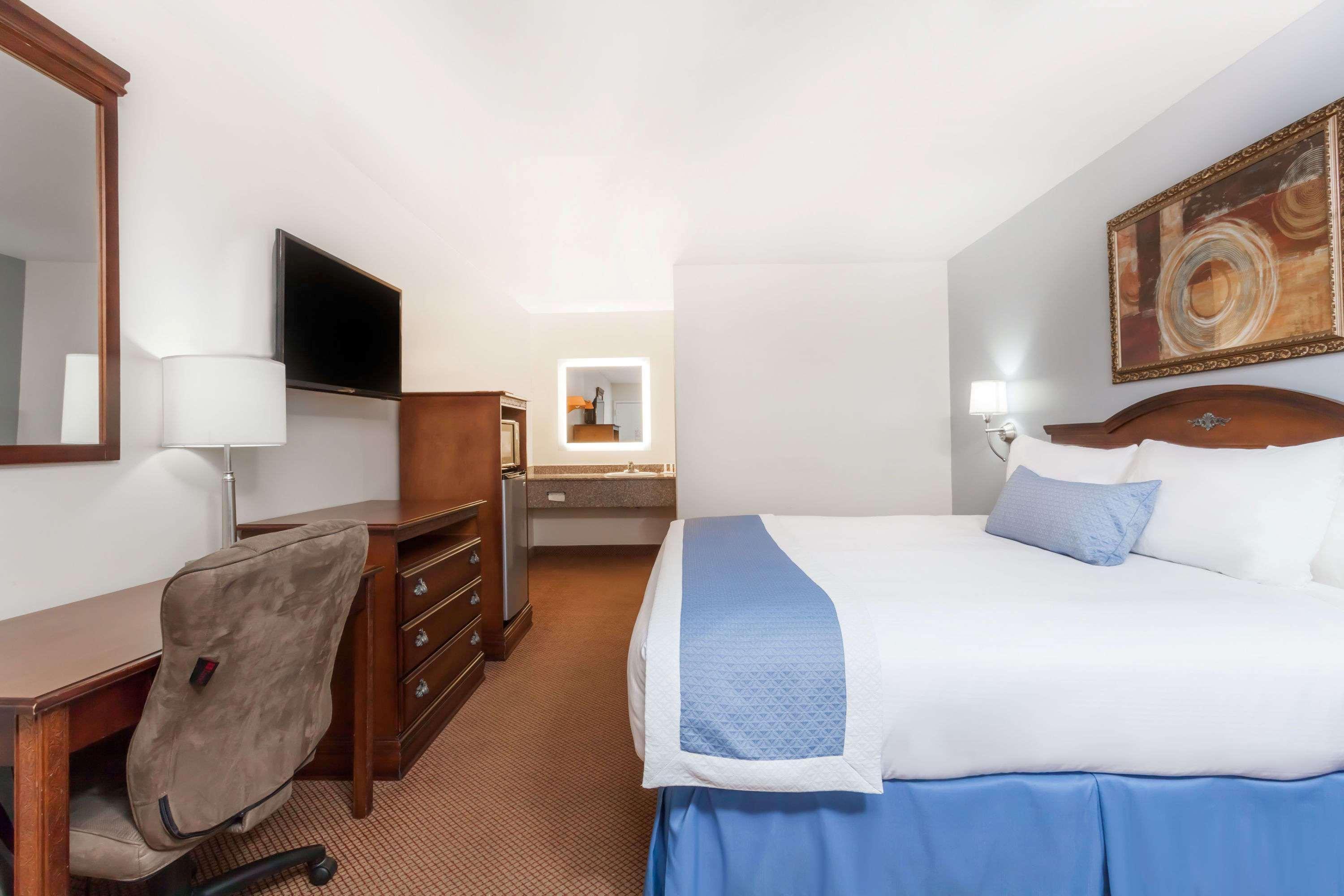 Days Inn By Wyndham Hampton Exteriör bild