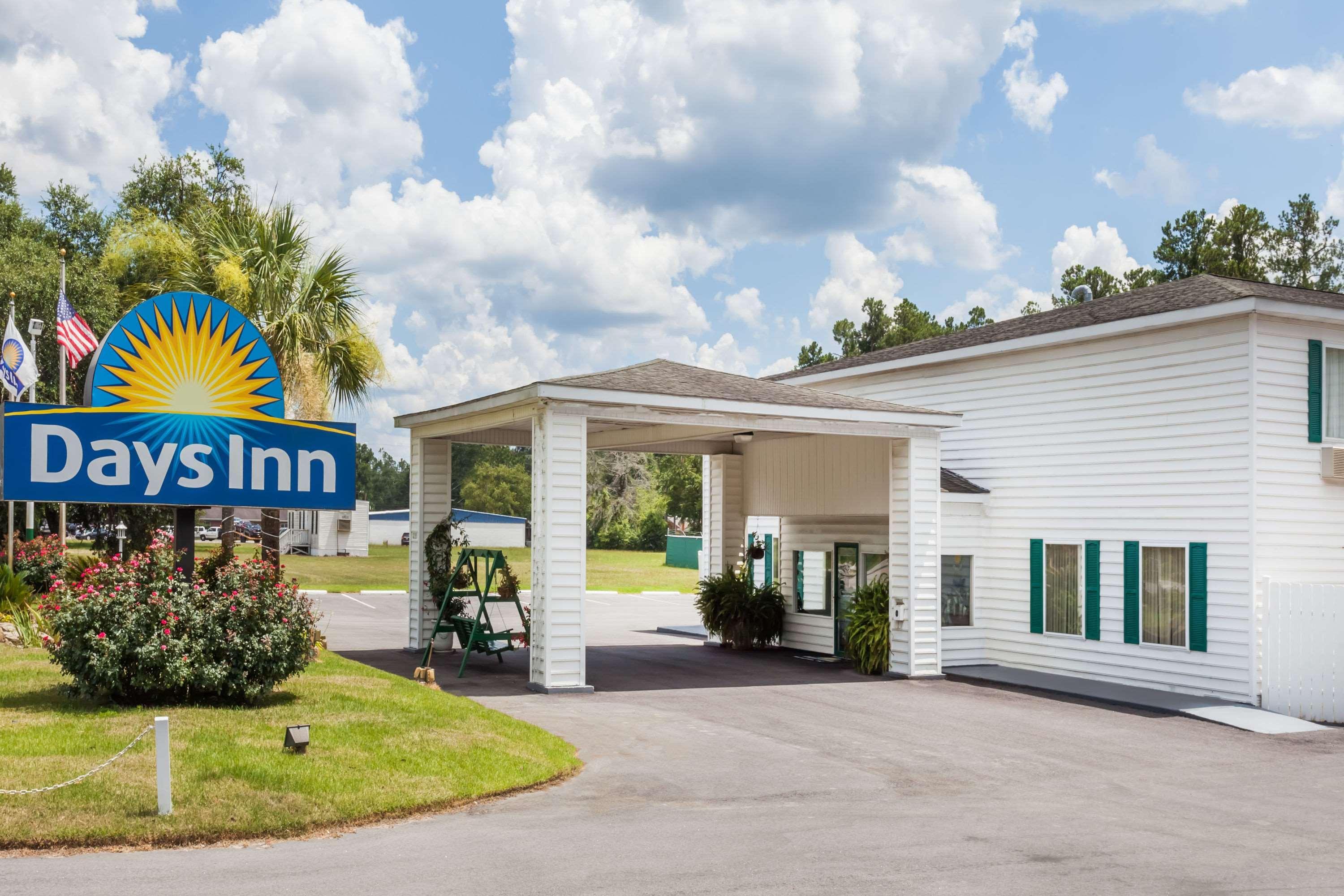 Days Inn By Wyndham Hampton Exteriör bild
